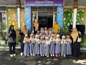 Belajar Sejarah Sejak Dini, Siswa TK Al Mubarok Kunjungi Museum Daerah Sumbawa