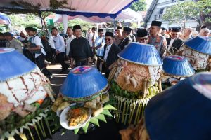 Lebaran Topat 2026 Meledak di Senggigi! Gubernur NTB: Tradisi Ini Harus Jadi Kekuatan Wisata Dunia