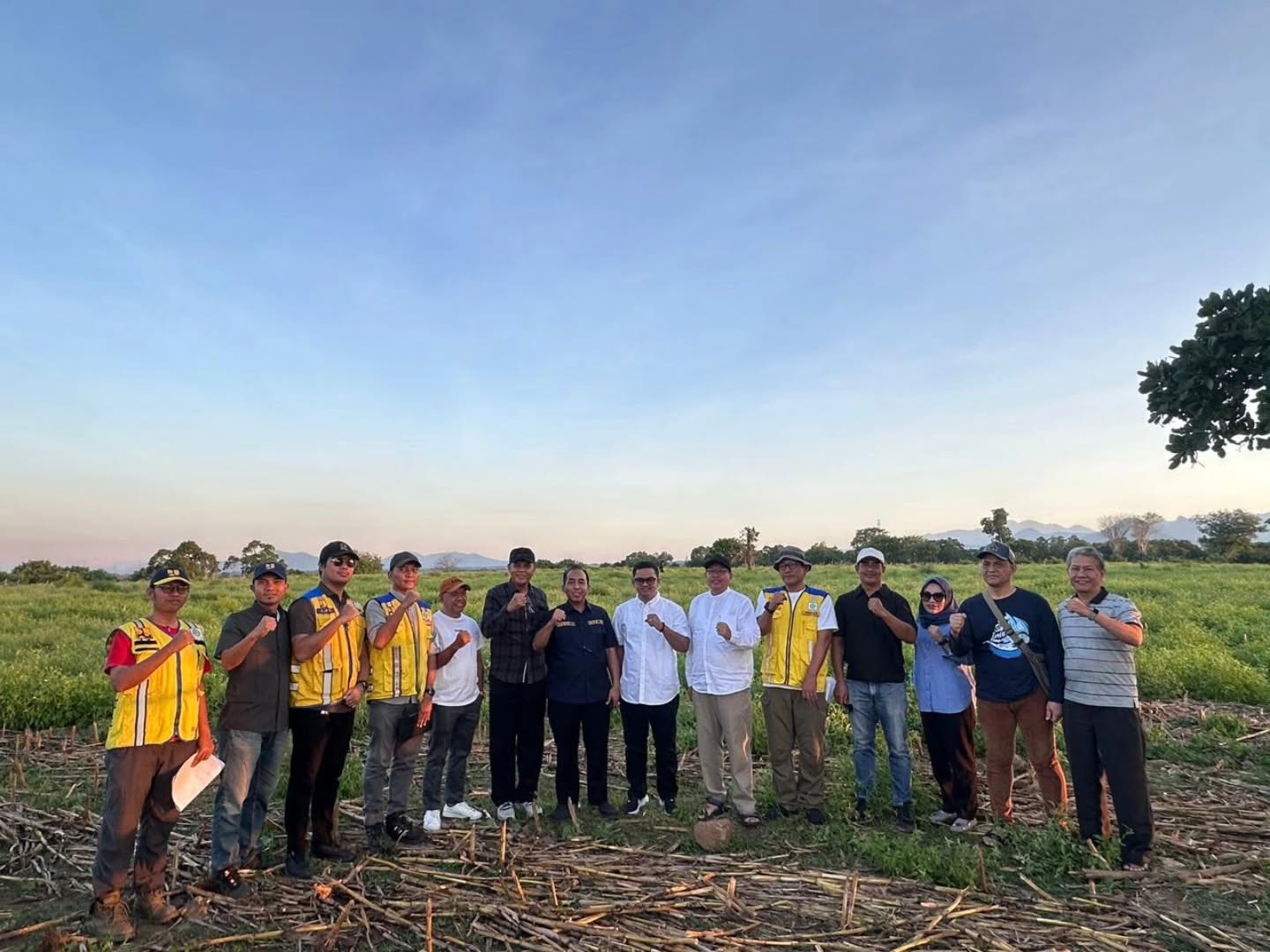 Bupati Sumbawa dan Mori Hanafi Tinjau Terminal Sumer Payung serta Lokasi Sekolah Rakyat, Perkuat Arah Pembangunan Daerah