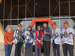 Sambut Ketua PGRI Pusat di Sumbawa, Bupati : PORSENIJAR Jadi Wadah Cetak Generasi Cerdas dan Berprestasi