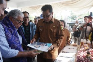 Tim IFAD Puji Keberhasilan UPLAND di Sumbawa, Petani Bawang Kini Raup Ratusan Juta Rupiah per Musim