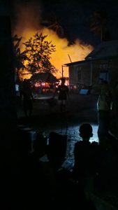 Duka di Tengah Malam, Rumah Pasutri di Bajo Medang Ludes Dilalap Si Jago Merah, Kerugian Capai Rp150 Juta